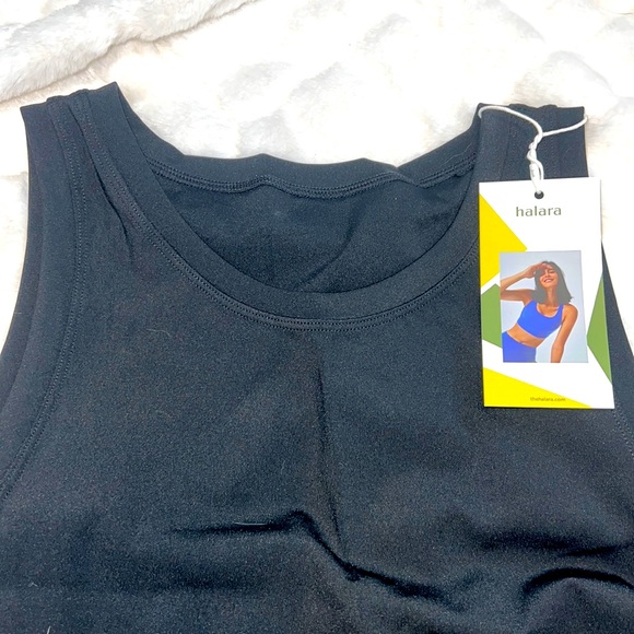 HALARA Dresses & Skirts - BNWT Halara Midi Dress with Slits Size XL